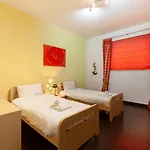 Spacious Seafront With Living, Sofa, Wifi & Ac By 360 Estates *