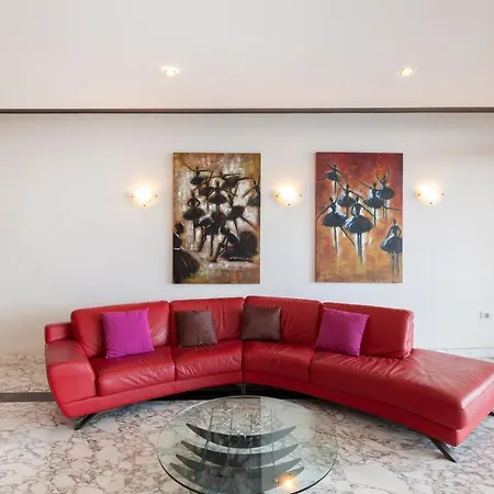 דירה Spacious Seafront With Living, Sofa, Wifi & Ac By 360 Estates סליאמה