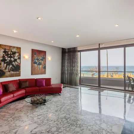 דירה Spacious Seafront With Living, Sofa, Wifi & Ac By 360 Estates סליאמה